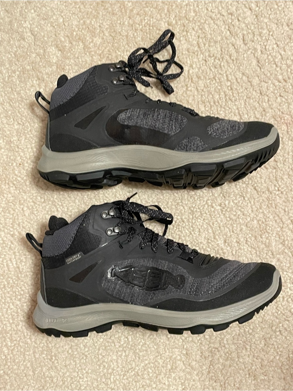 Keen Women's Black and Gray Trail Athletic Boots